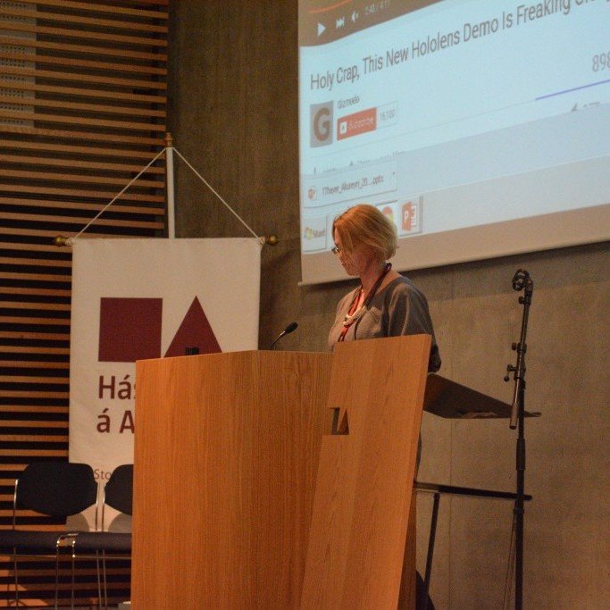 Birna M. Svanbjörnsdóttir slítur ráðstefnunni og þakkar fyrir góðan dag.