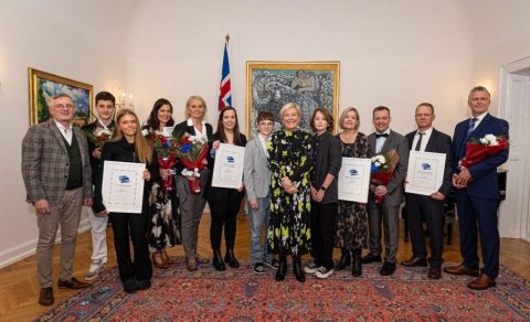 Íslensku menntaverðlaunin 2024 veitt á Bessastöðum
