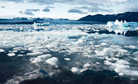 Hér kæmi svo einhver myndatexti um þessa frábæru mynd ( ABSTRACT / Sigurður Jónsson)